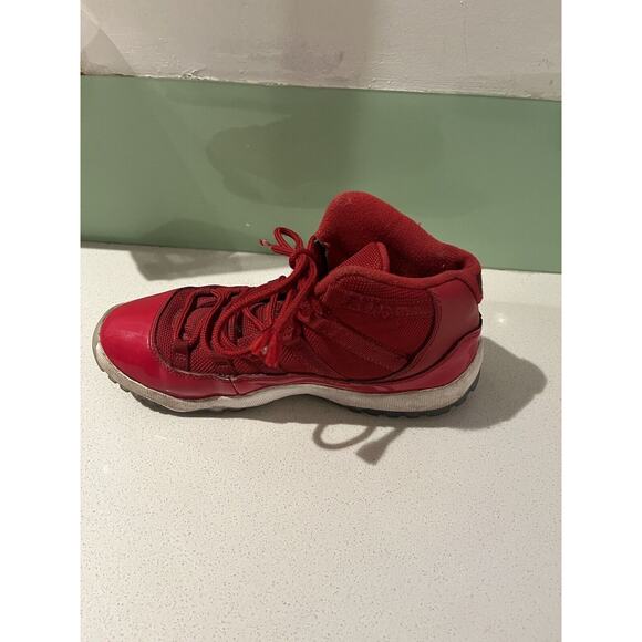 Air Jordan 11 Retro Nike Win Like 96 Gym Red Shoes 378039-623 Youth Size 3Y - Picture 8 of 16